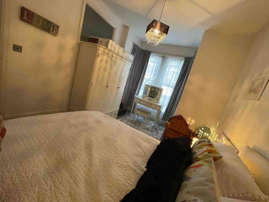 One/Two Bedroom Apartment Close To Sea & Centre Hastings Ngoại thất bức ảnh