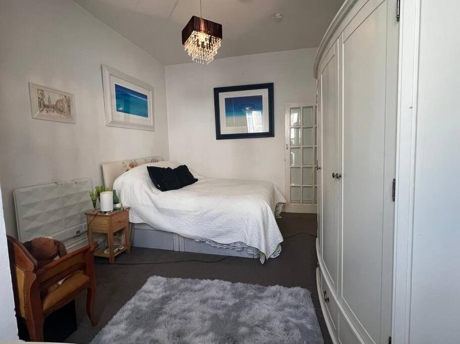 One/Two Bedroom Apartment Close To Sea & Centre Hastings Ngoại thất bức ảnh